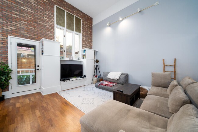 Foto del edificio - 208 Brunswick St