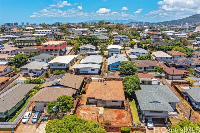 Building Photo - 930 16th Ave