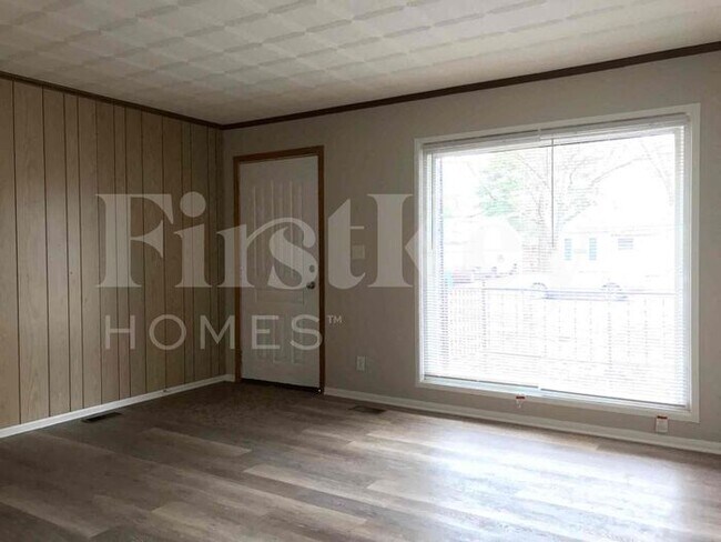 Building Photo - 3714 N Wittfield St