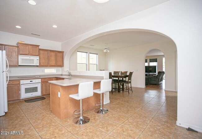 Foto del edificio - 1079 W Caroline Ln