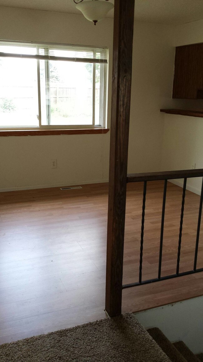 Foto del edificio - 3403 Lilac Ct