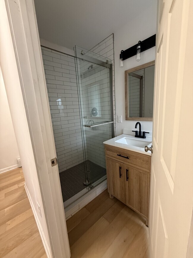 Foto del edificio - 166 Ward St