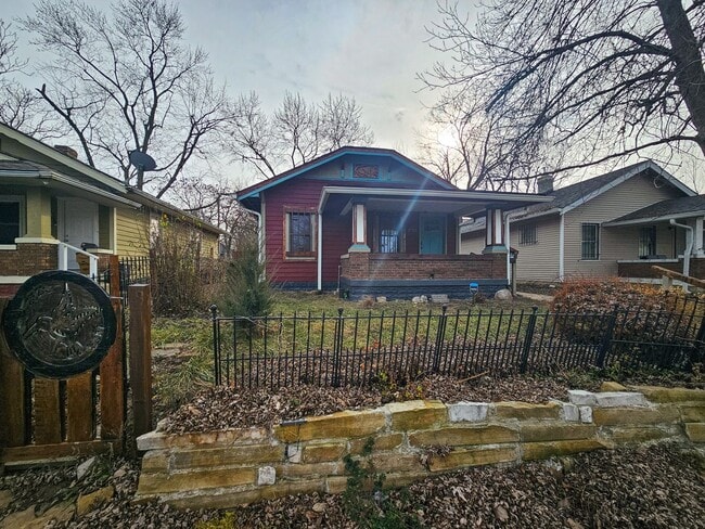 Photo - 2523 E 18th St House