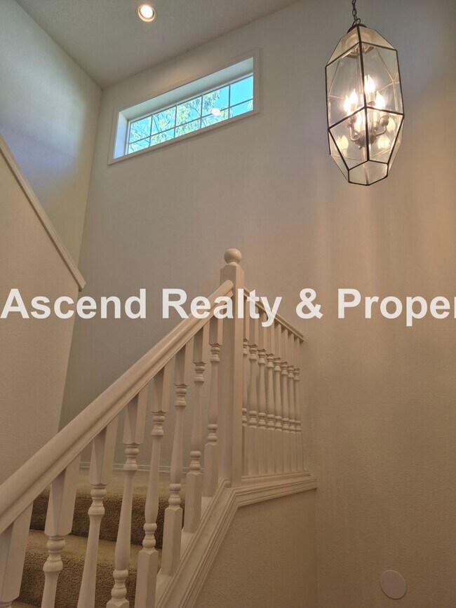 Foto del edificio - Available NOW! 1 Small Pet OK, Great Bethany Neighborhood, Fenced Yard, New Interior Paint/Dishwa...