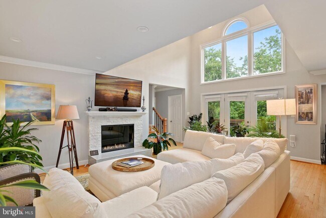 Building Photo - 9913 Rosewood Hill Cir