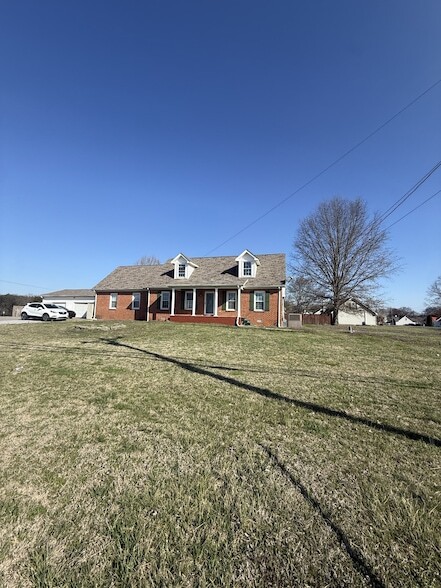 Photo - 508 Veterans Pkwy House