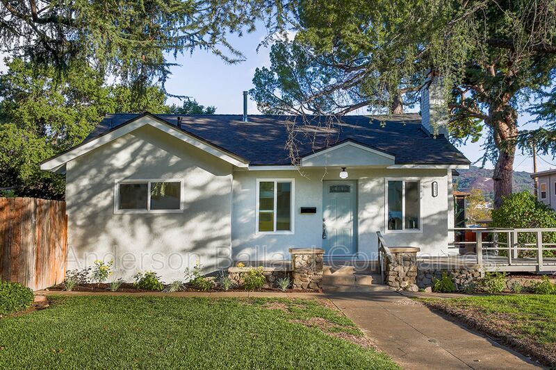 2123 Glenada Ave, La CrescentaMontrose, CA 91020 House Rental in La
