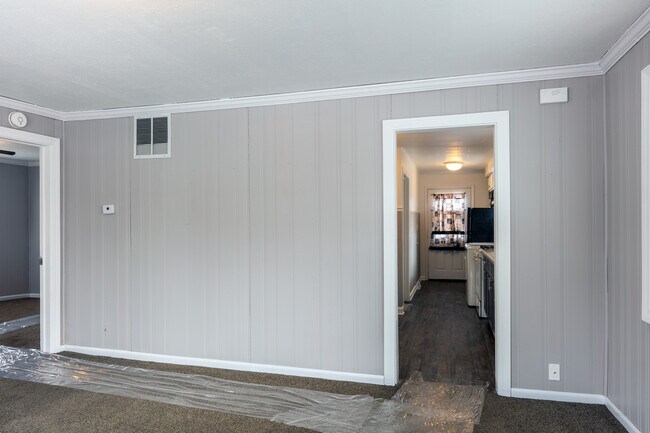 Foto del edificio - 327 Fairlawn Dr