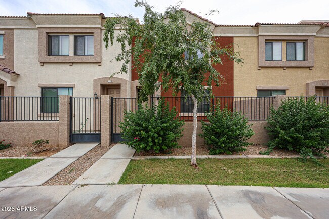 Building Photo - 5225 E Enid Ave