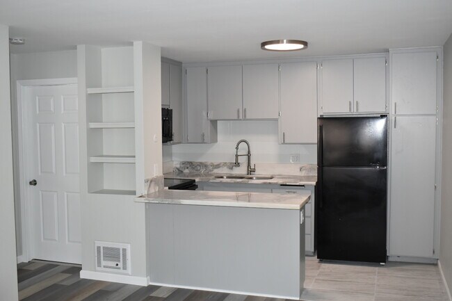 Foto del edificio - 6376 Rancho Mission Rd