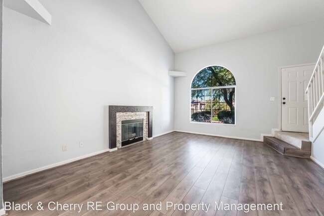 Building Photo - 2 br, 3 bath House - 2611 Peat Moss Ave