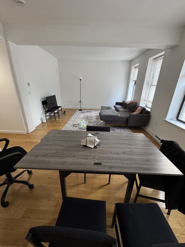 Foto del edificio - 772 Columbus Ave