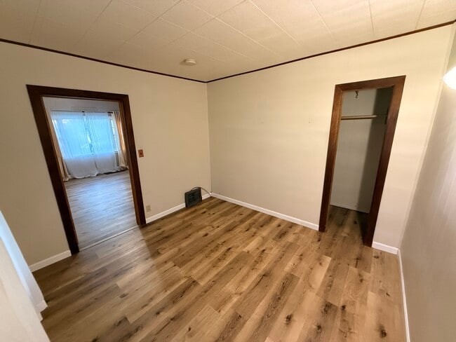 Foto del edificio - 820 E 29th St