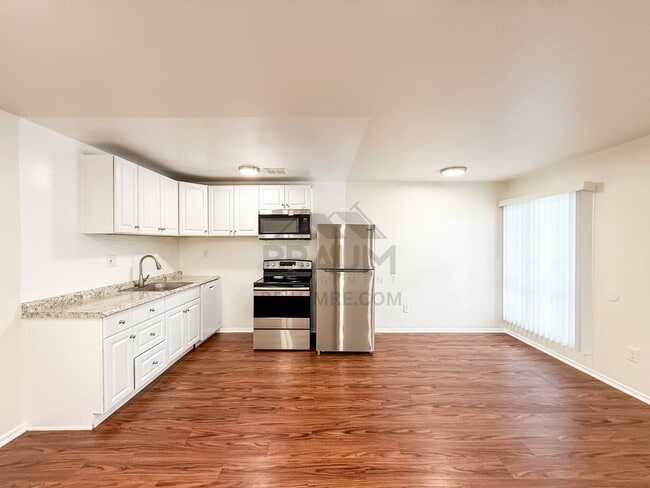 Foto del edificio - 5611 Fulcher Ave