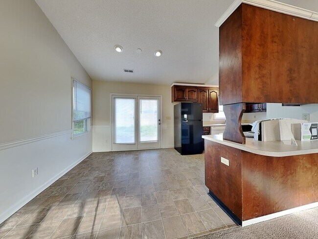 Building Photo - 5205 Chelsey Ln