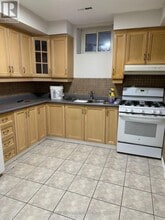 Building Photo - 946 Willowbank Trail