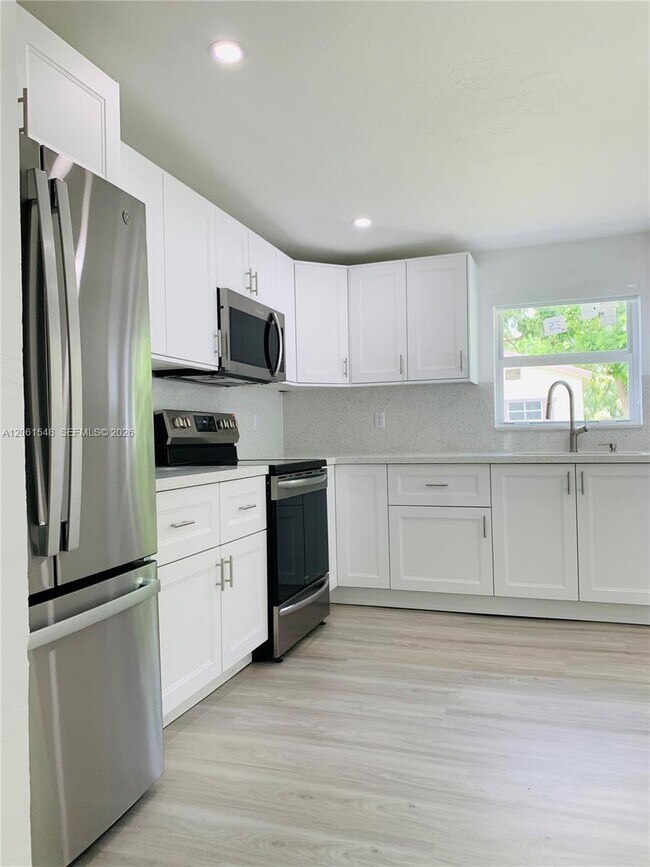 Foto del edificio - 5441 NW 174th Dr