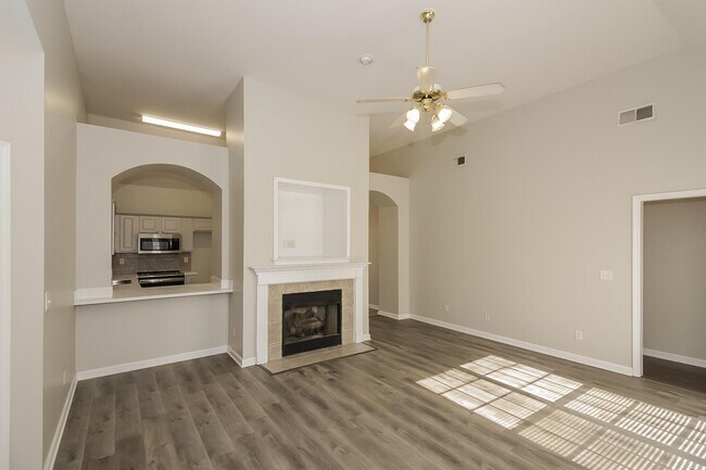 Building Photo - 8450 Shady Elm Dr