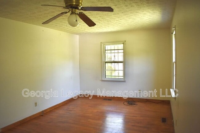 Photo - 148 Upson Cir House