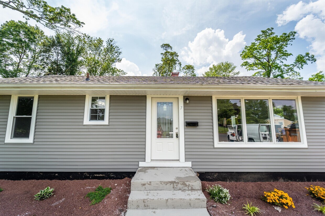 7 La Gorce Blvd, Burlington, NJ 08016 House for Rent in Burlington