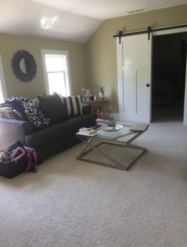 Living room - 612 44th St