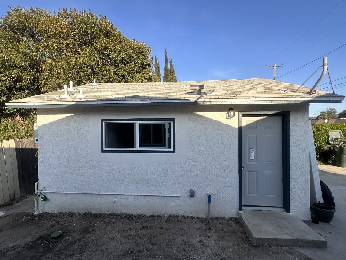 Foto principal - 15509 Denley St