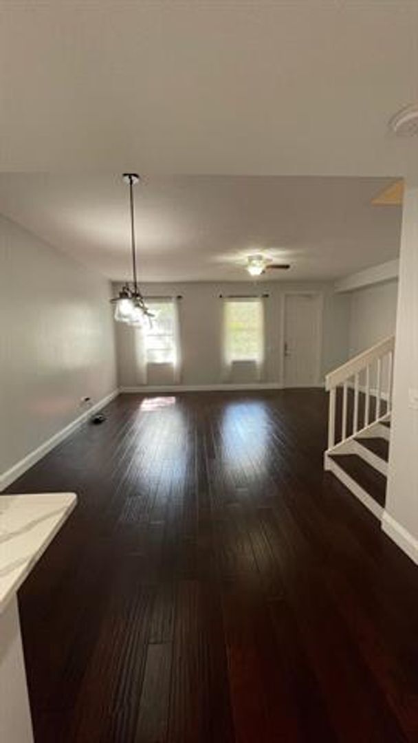 Foto del edificio - 3264 W Community Dr