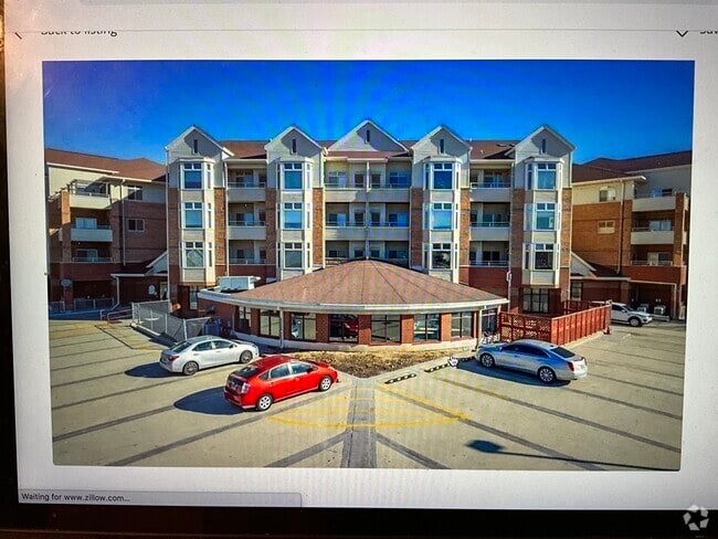 Building Photo - 301 Harbour Town Dr