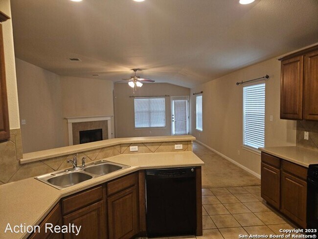 Foto del edificio - 3 br, 2 bath House - 8435 Pale Horse Lane