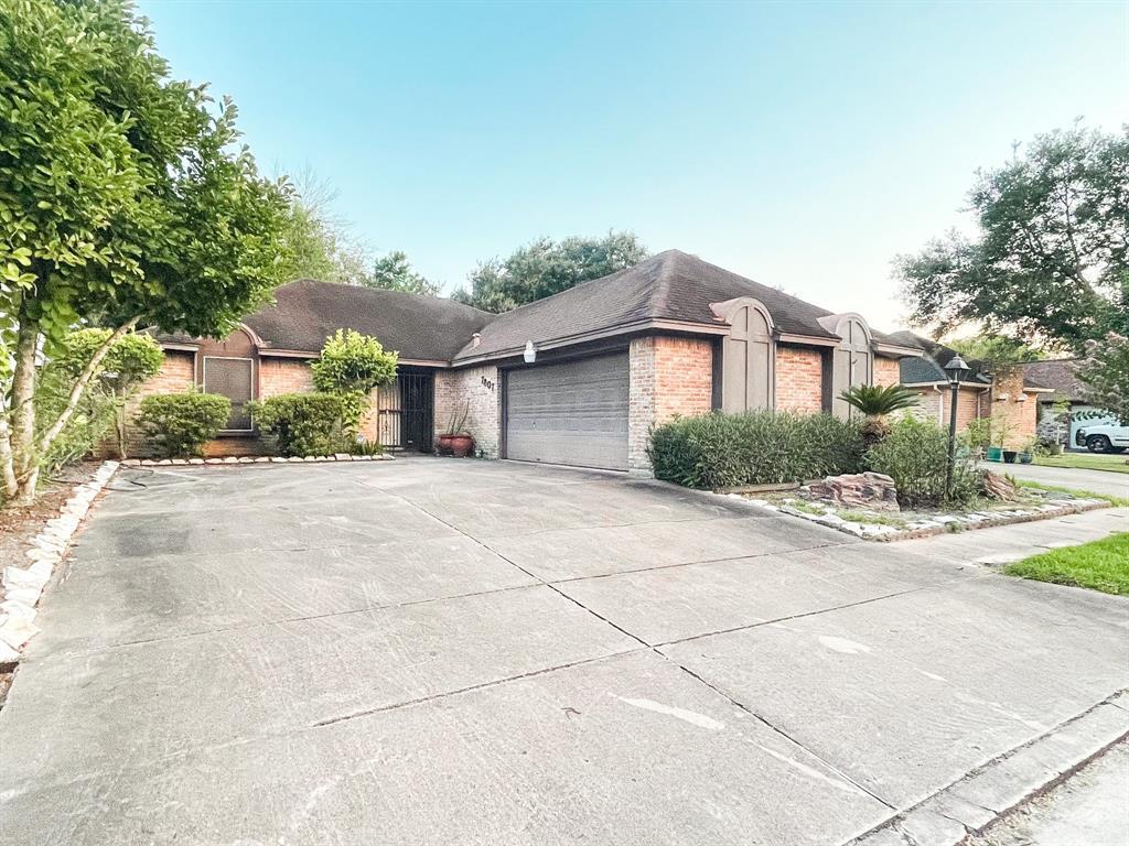 Primary Photo - 7807 Hummingbird St