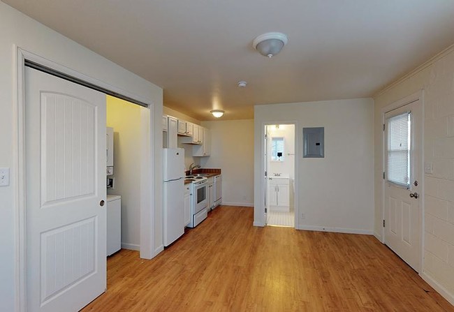 Building Photo - 1 bedroom in Lakewood CO 80214