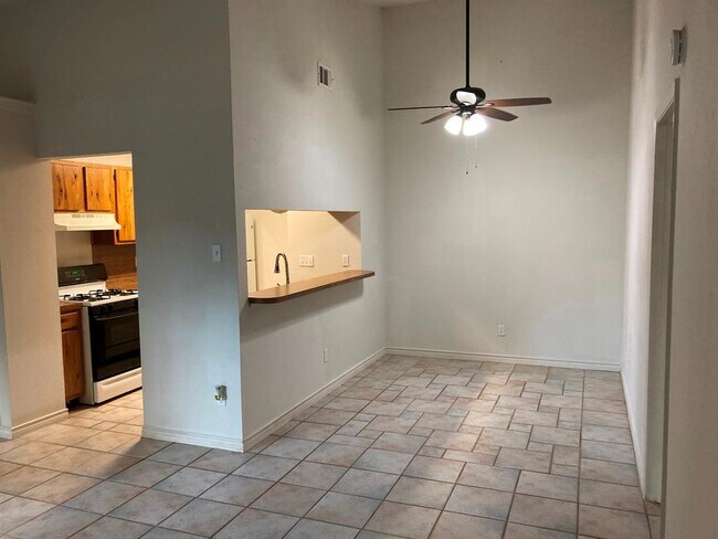 Foto del edificio - 4507 Brown Bark Pl