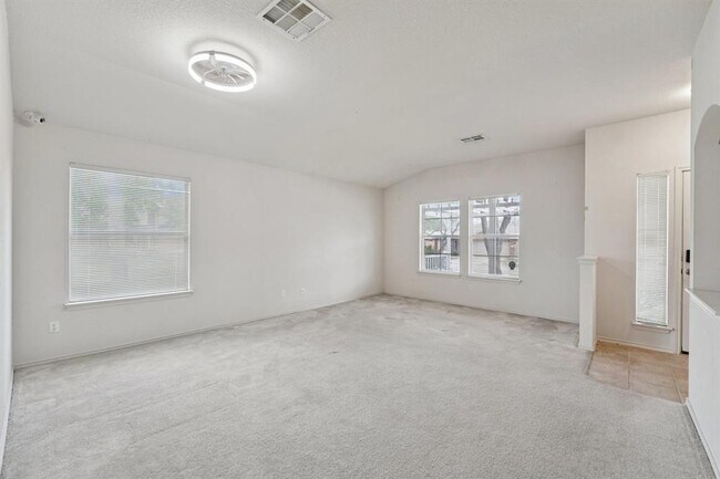 Building Photo - 1724 Darjeeling Dr