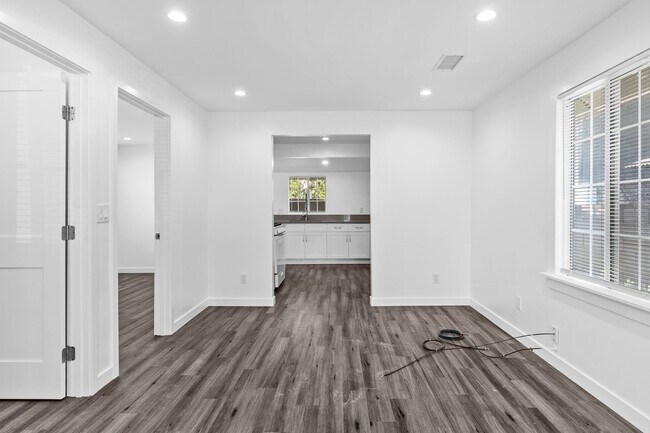 Foto del edificio - 5314 N Pacific Avenue