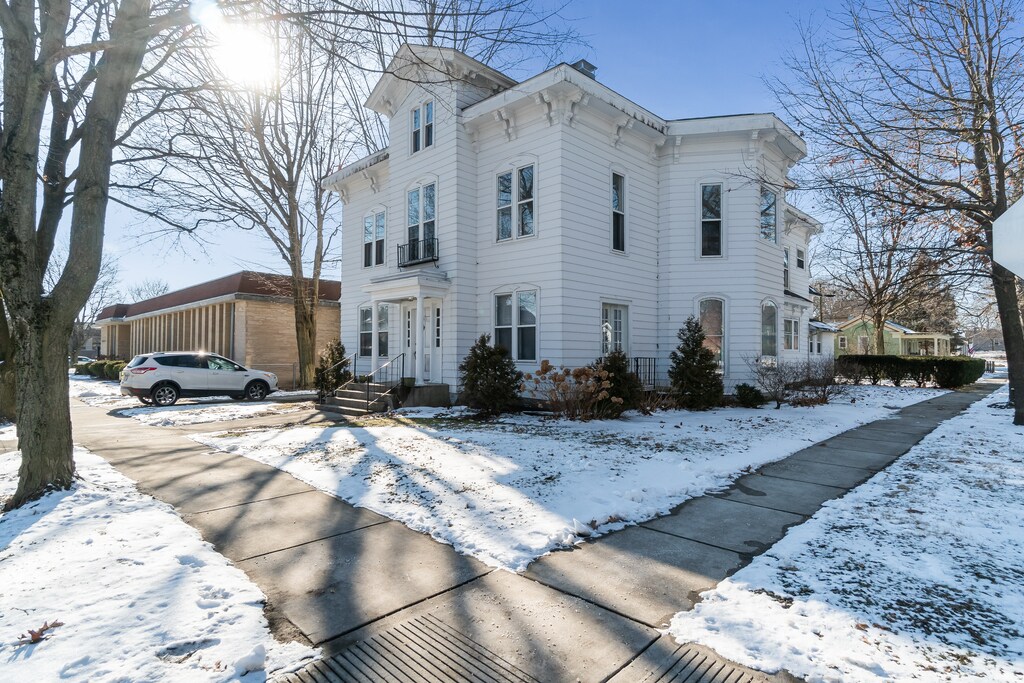 Primary Photo - 207 Washington St