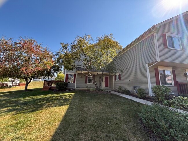 Building Photo - 162 Village Creek Dr