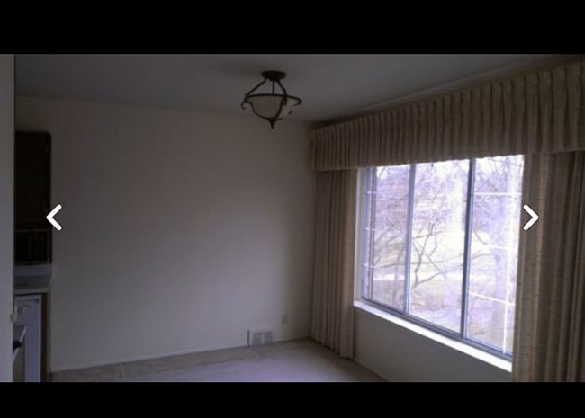 Building Photo - 32718 Grand River Ave