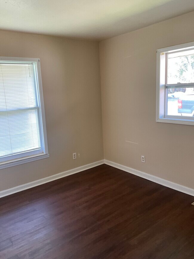 Foto del edificio - 3713 Winchester Dr