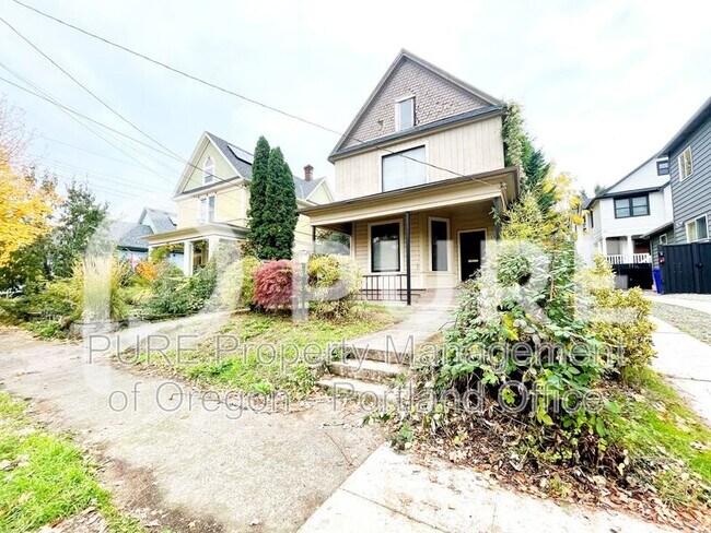 Foto del edificio - 133 NE Graham St