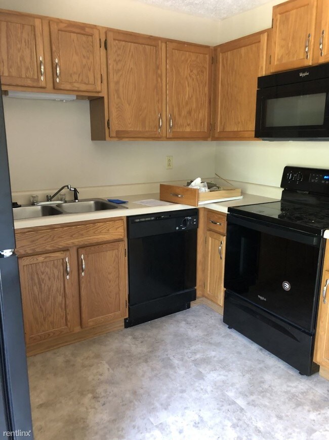Building Photo - 2 br, 1.5 bath  - 205 Sandridge Dr