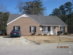 Building Photo - 3419 Pear Tree Ct NW