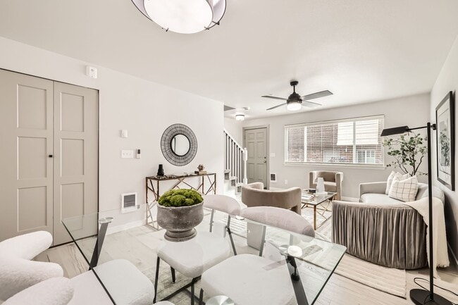 Building Photo - Stunning Renovation! HUGE 2 Bed 1.5 Townho...