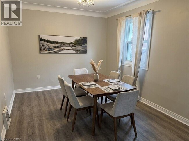 Photo du bâtiment - 24 E 25th St