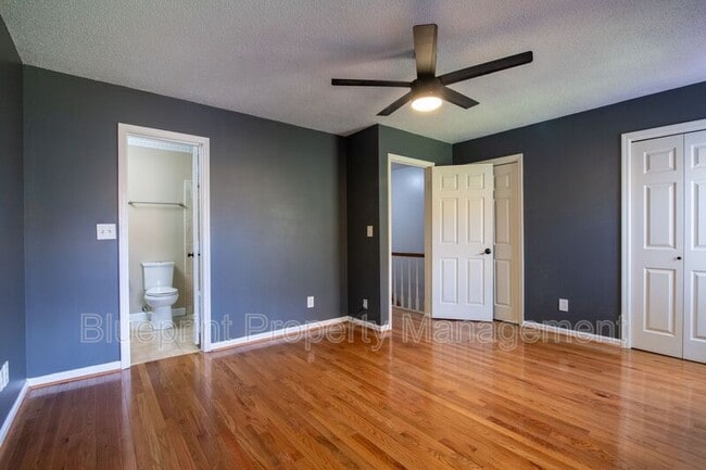 Foto del edificio - 118 Ridge Park Dr