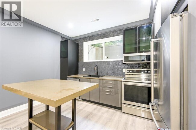 Photo du bâtiment - 471 Annalee Dr