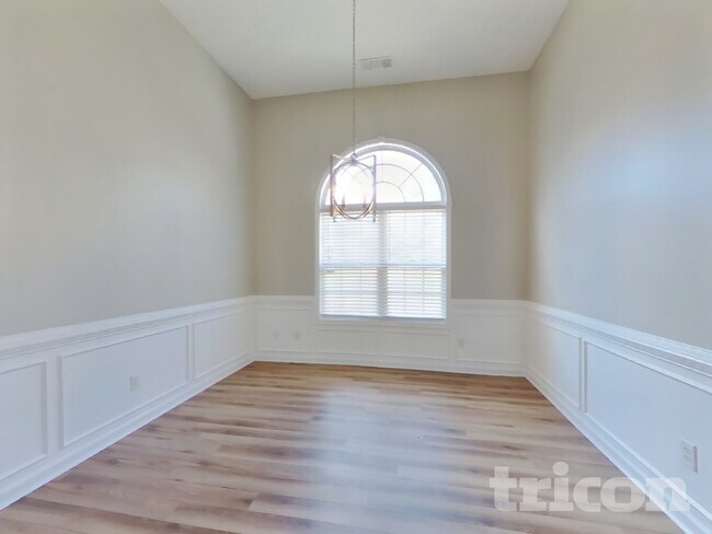 Foto del edificio - 200 Pebble Brooke Ct