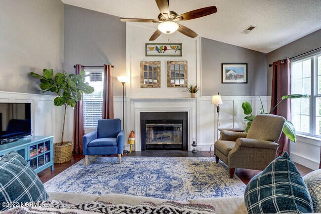Building Photo - 604 Bay Blossom Dr