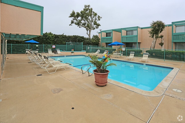 Building Photo - Sandpointe Apartment Homes