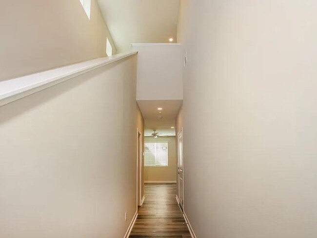 Foto del edificio - 31710 Luther Dr