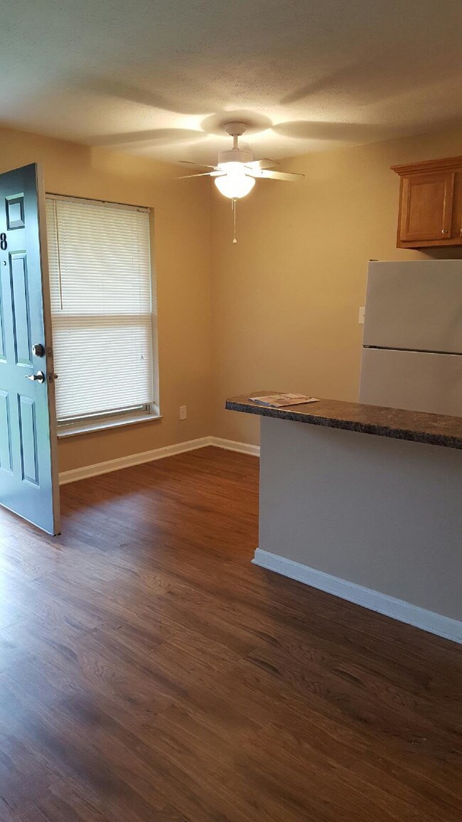 Foto del edificio - 1837 Kendall Ln